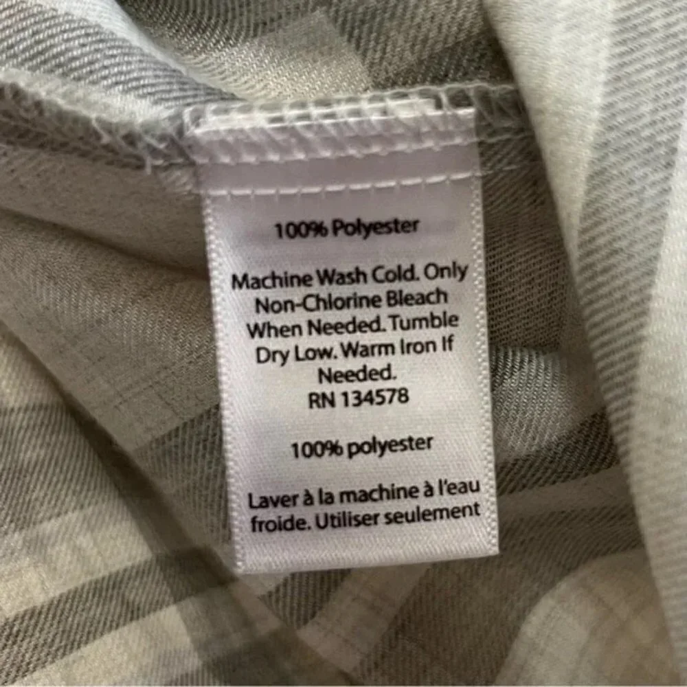 New Vineyard Vines Gray & White Plaid shirt